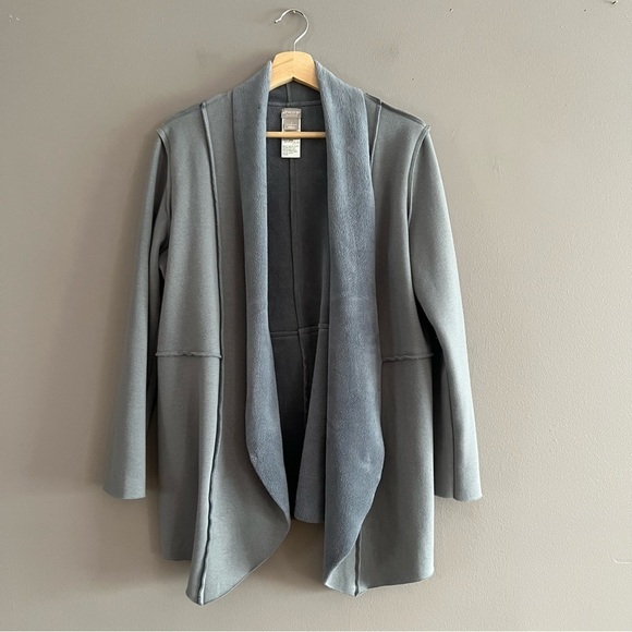 Chico's Sweaters - Chicos Zenergy Cozy Wrap Cardigan Gray Fleece Exposed Seam Patches Sz 8/10